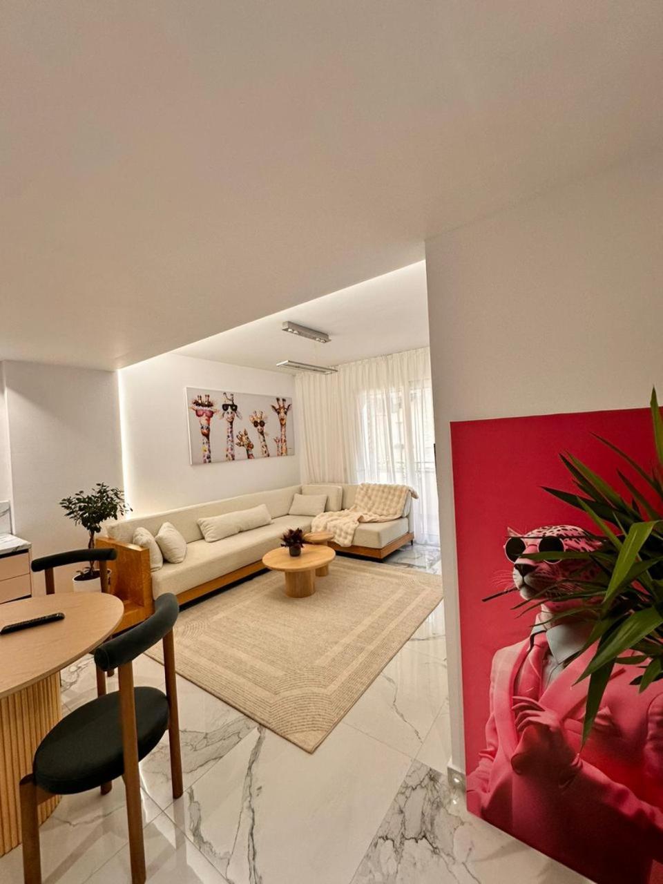 Agate City Center Apartment ติรานา ภายนอก รูปภาพ