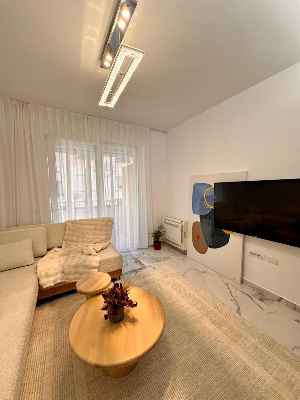 Agate City Center Apartment ติรานา ภายนอก รูปภาพ